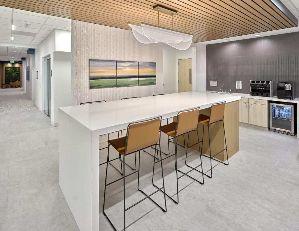 Image of a dining area at a Rogers Behavioral facility